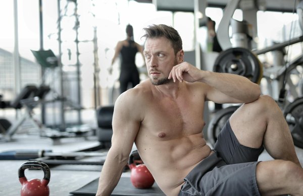 Yoga et Pilates : Améliorer sa stabilité et son équilibre en douceur